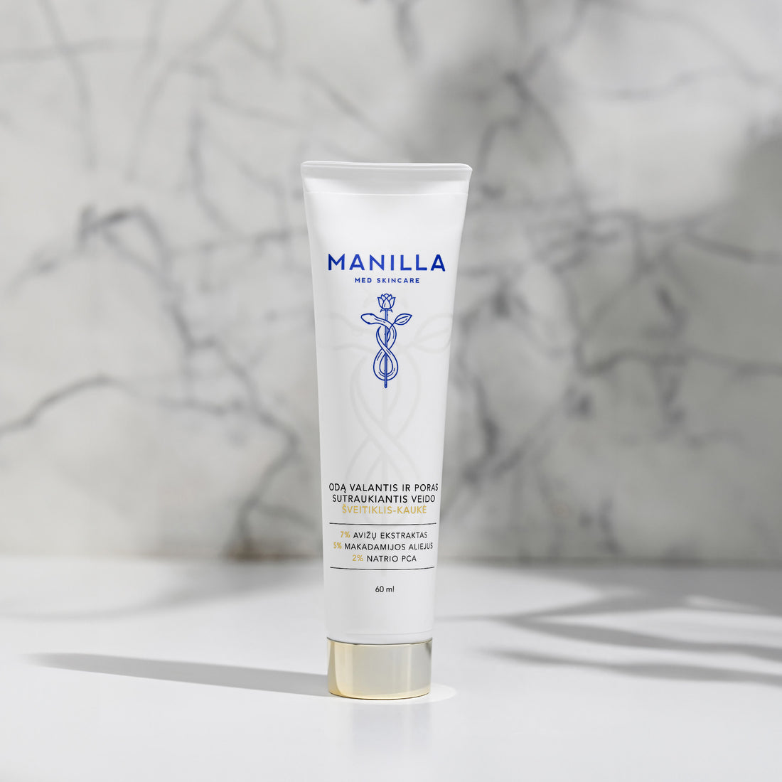 Odą valantis ir poras sutraukiantis veido šveitiklis-kaukė